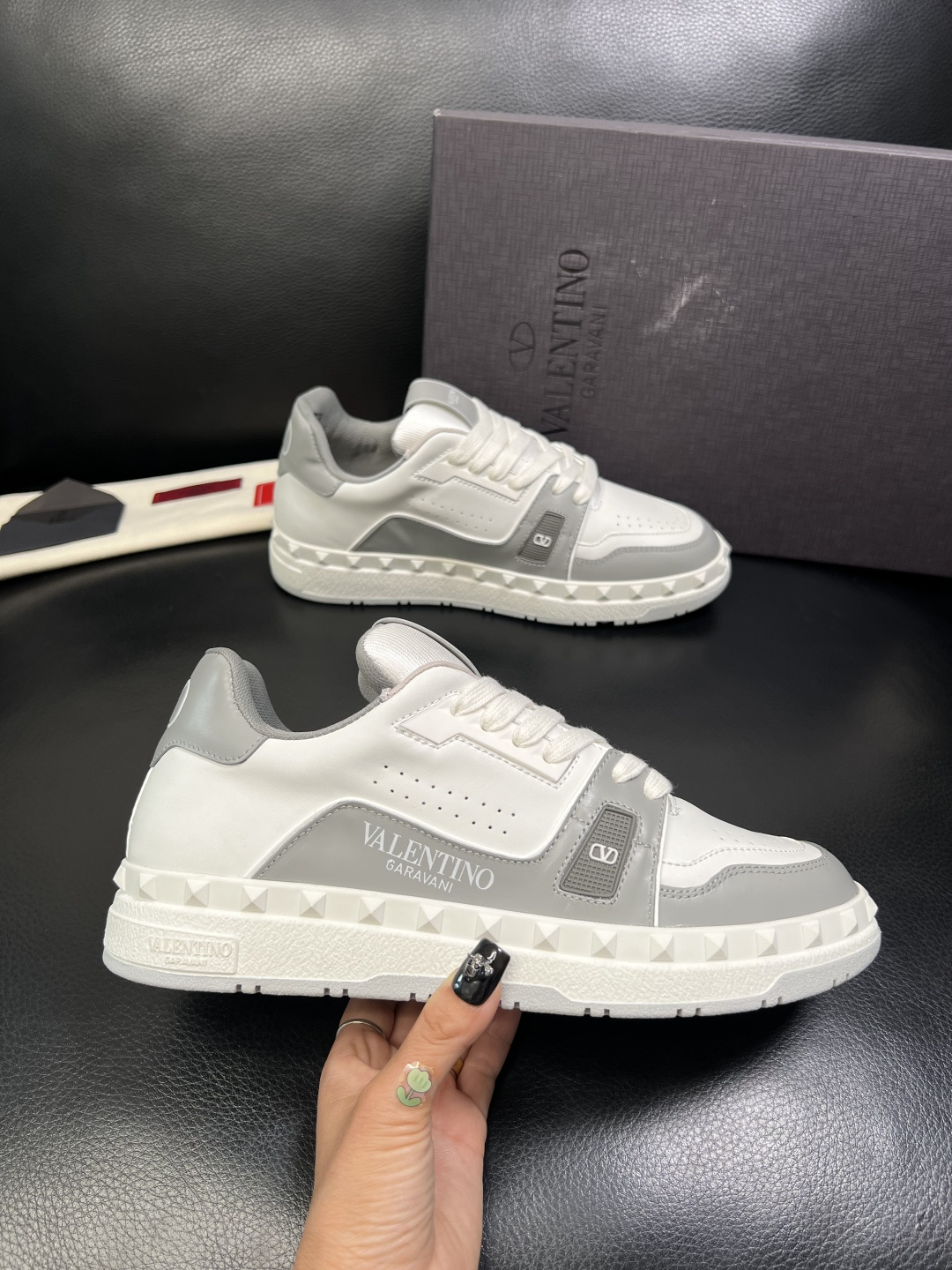 VALENTINO 高品质 顶级工艺品 华伦天奴，运动板鞋专柜同步，鞋面意大利进口，高品质拼接缤纷色彩复