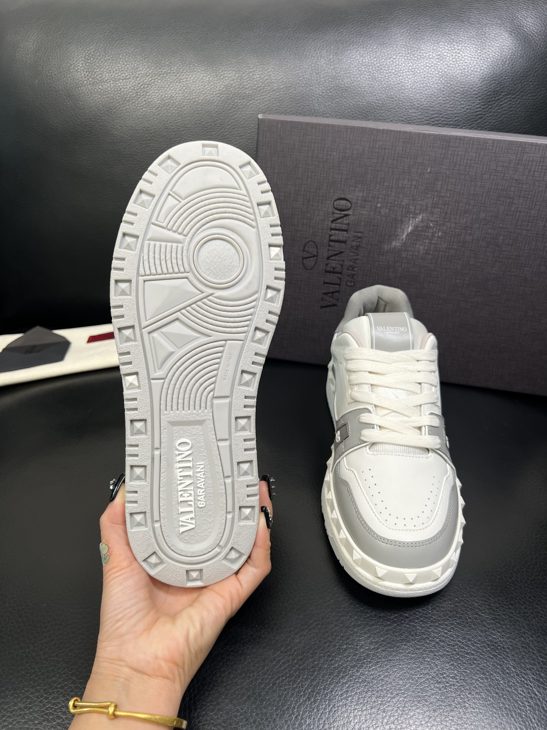 VALENTINO 高品质 顶级工艺品 华伦天奴，运动板鞋专柜同步，鞋面意大利进口，高品质拼接缤纷色彩复