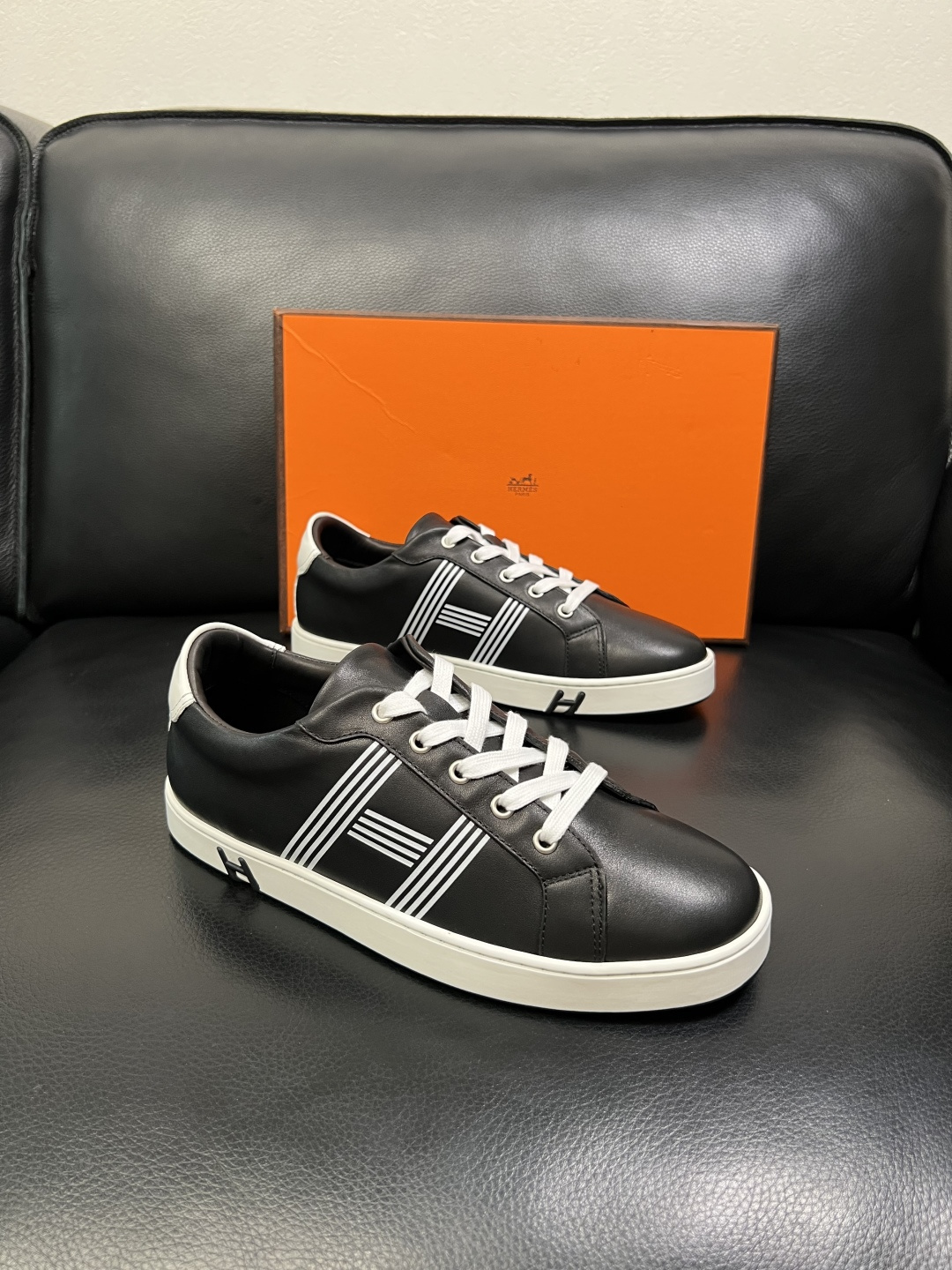 Hermes 高品质 顶级工艺品 爱马仕 专柜同步发售原厂配置，意大利进口原版牛皮面料，高品质拼接工艺，