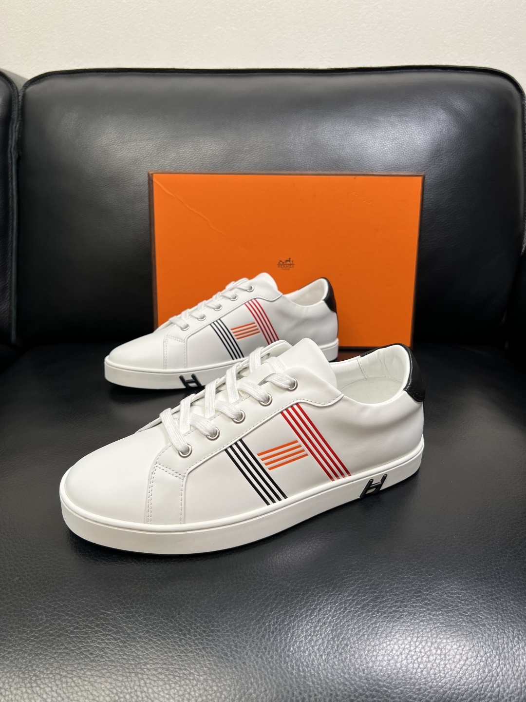 Hermes 高品质 顶级工艺品 爱马仕 专柜同步发售原厂配置，意大利进口原版牛皮面料，高品质拼接工艺，