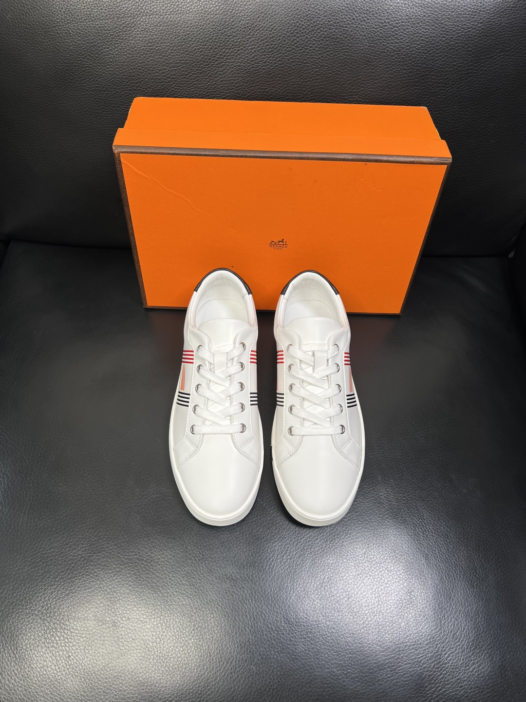 Hermes 高品质 顶级工艺品 爱马仕 专柜同步发售原厂配置，意大利进口原版牛皮面料，高品质拼接工艺，