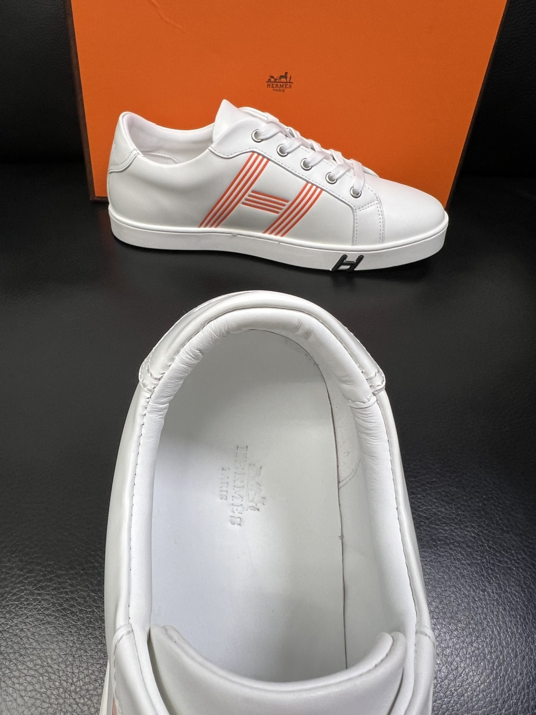 Hermes 高品质 顶级工艺品 爱马仕 专柜同步发售原厂配置，意大利进口原版牛皮面料，高品质拼接工艺，