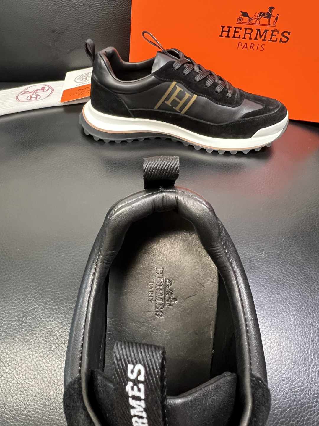 Hermes 高品质 顶级工艺品 爱马仕 专柜同步发售原厂配置，意大利进口原版牛皮面料，高品质拼接工艺，