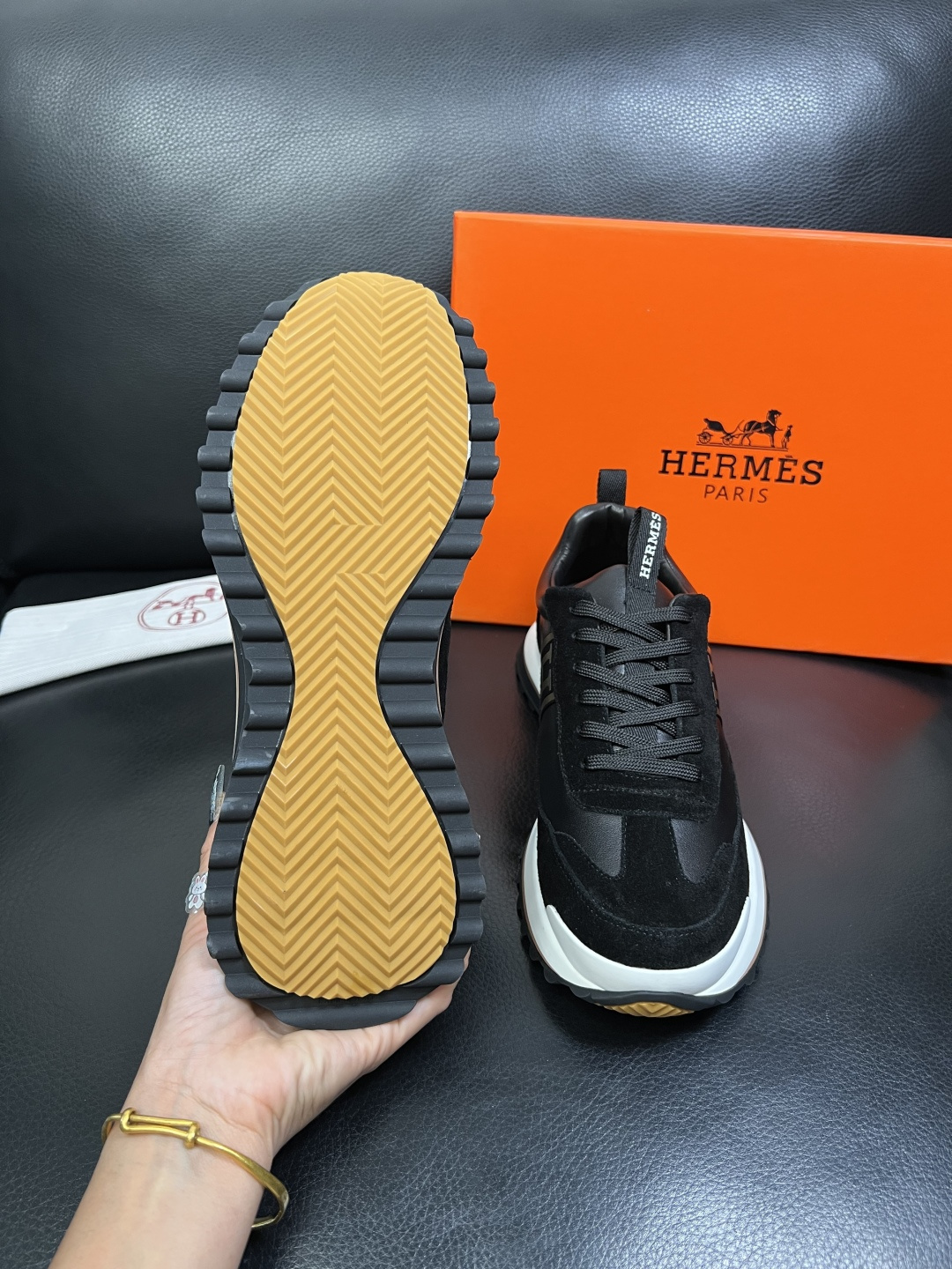 Hermes 高品质 顶级工艺品 爱马仕 专柜同步发售原厂配置，意大利进口原版牛皮面料，高品质拼接工艺，