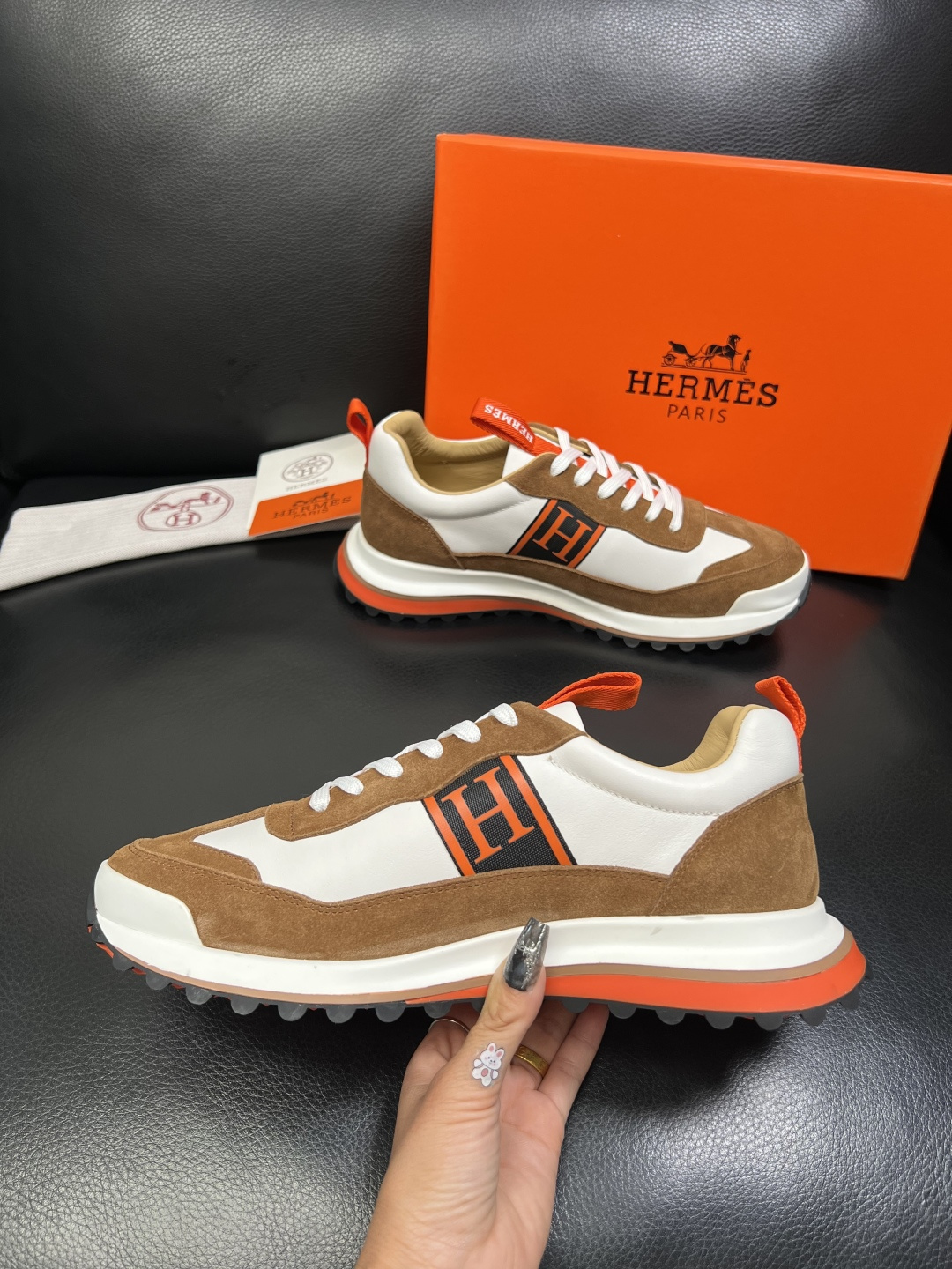 Hermes 高品质 顶级工艺品 爱马仕 专柜同步发售原厂配置，意大利进口原版牛皮面料，高品质拼接工艺，