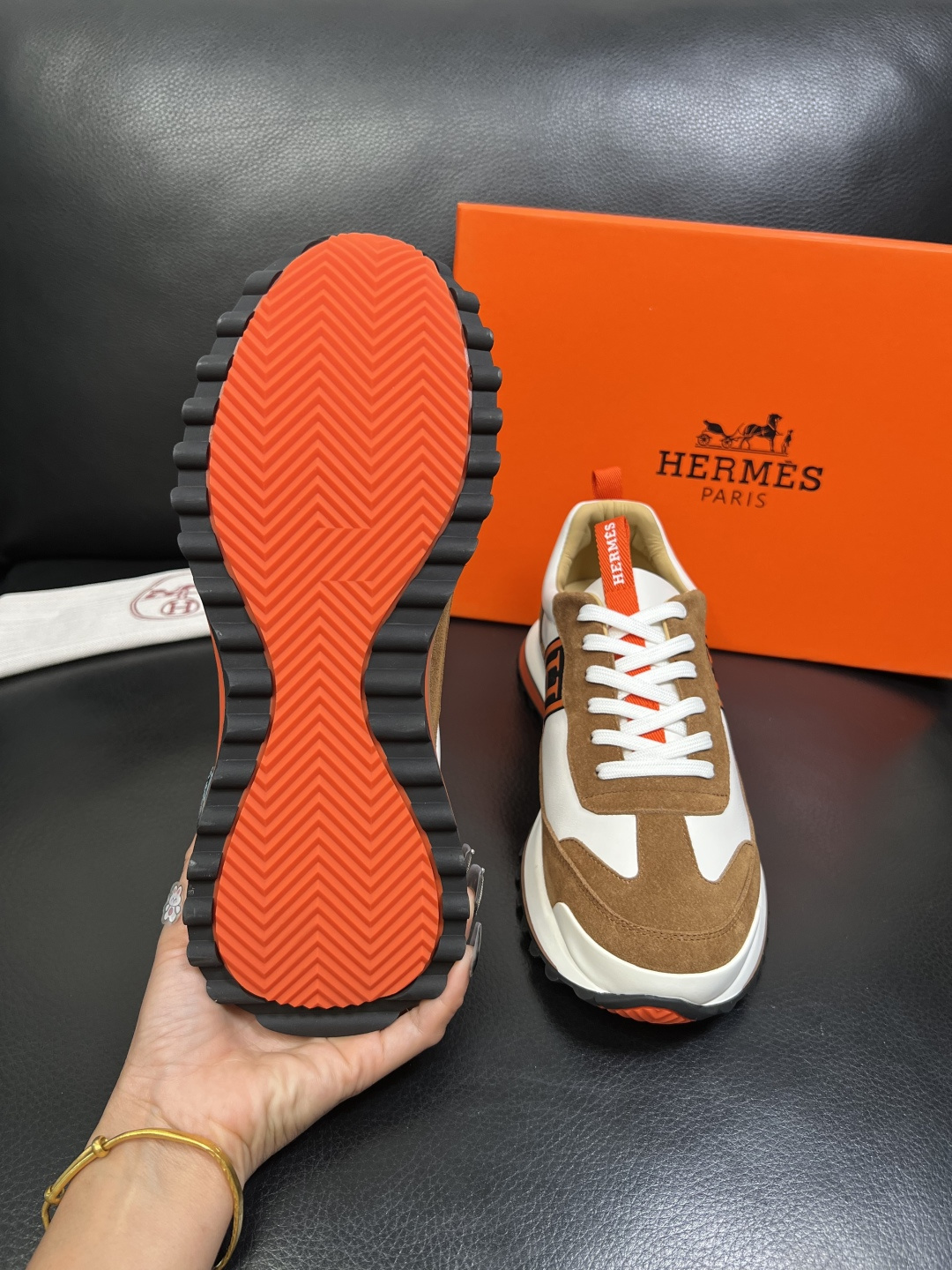 Hermes 高品质 顶级工艺品 爱马仕 专柜同步发售原厂配置，意大利进口原版牛皮面料，高品质拼接工艺，