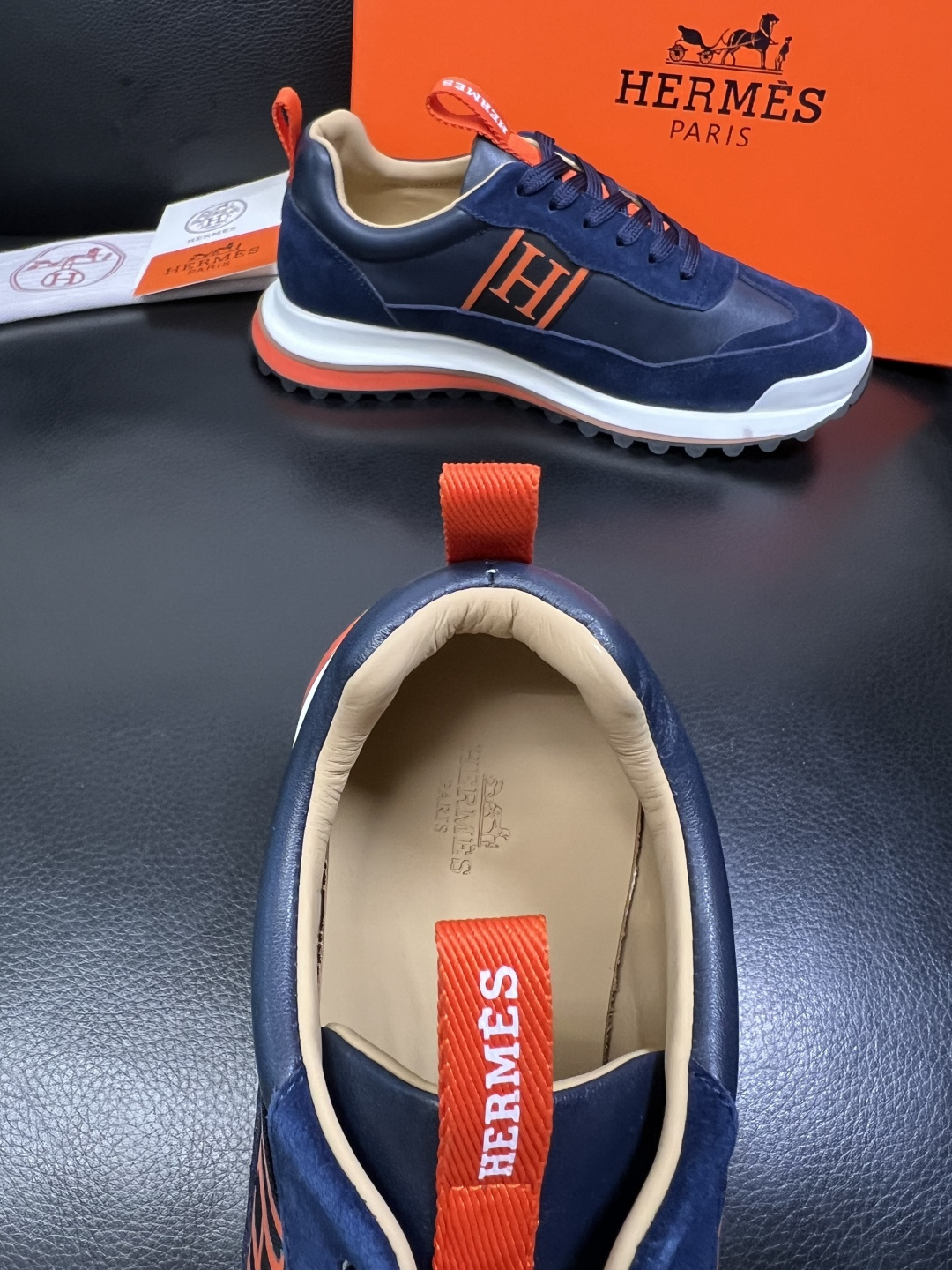 Hermes 高品质 顶级工艺品 爱马仕 专柜同步发售原厂配置，意大利进口原版牛皮面料，高品质拼接工艺，