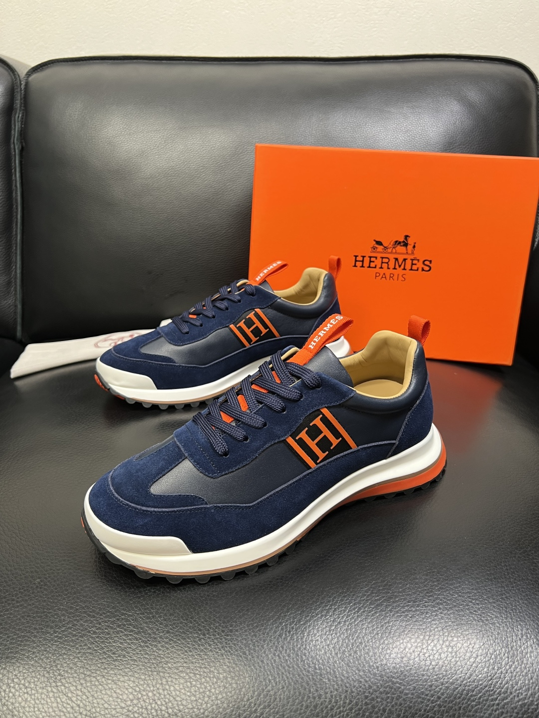 Hermes 高品质 顶级工艺品 爱马仕 专柜同步发售原厂配置，意大利进口原版牛皮面料，高品质拼接工艺，