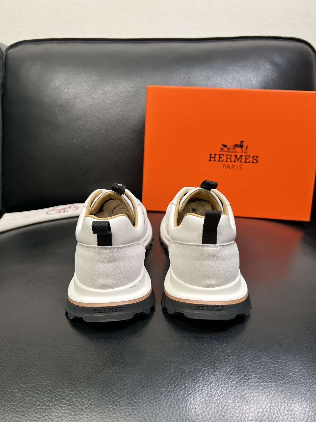 Hermes 高品质 顶级工艺品 爱马仕 专柜同步发售原厂配置，意大利进口原版牛皮面料，高品质拼接工艺，