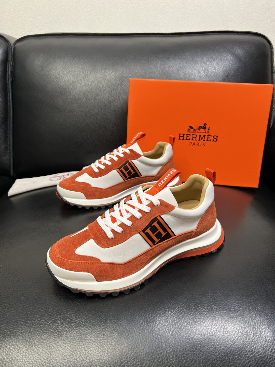 Hermes 高品质 顶级工艺品 爱马仕 专柜同步发售原厂配置，意大利进口原版牛皮面料，高品质拼接工艺，