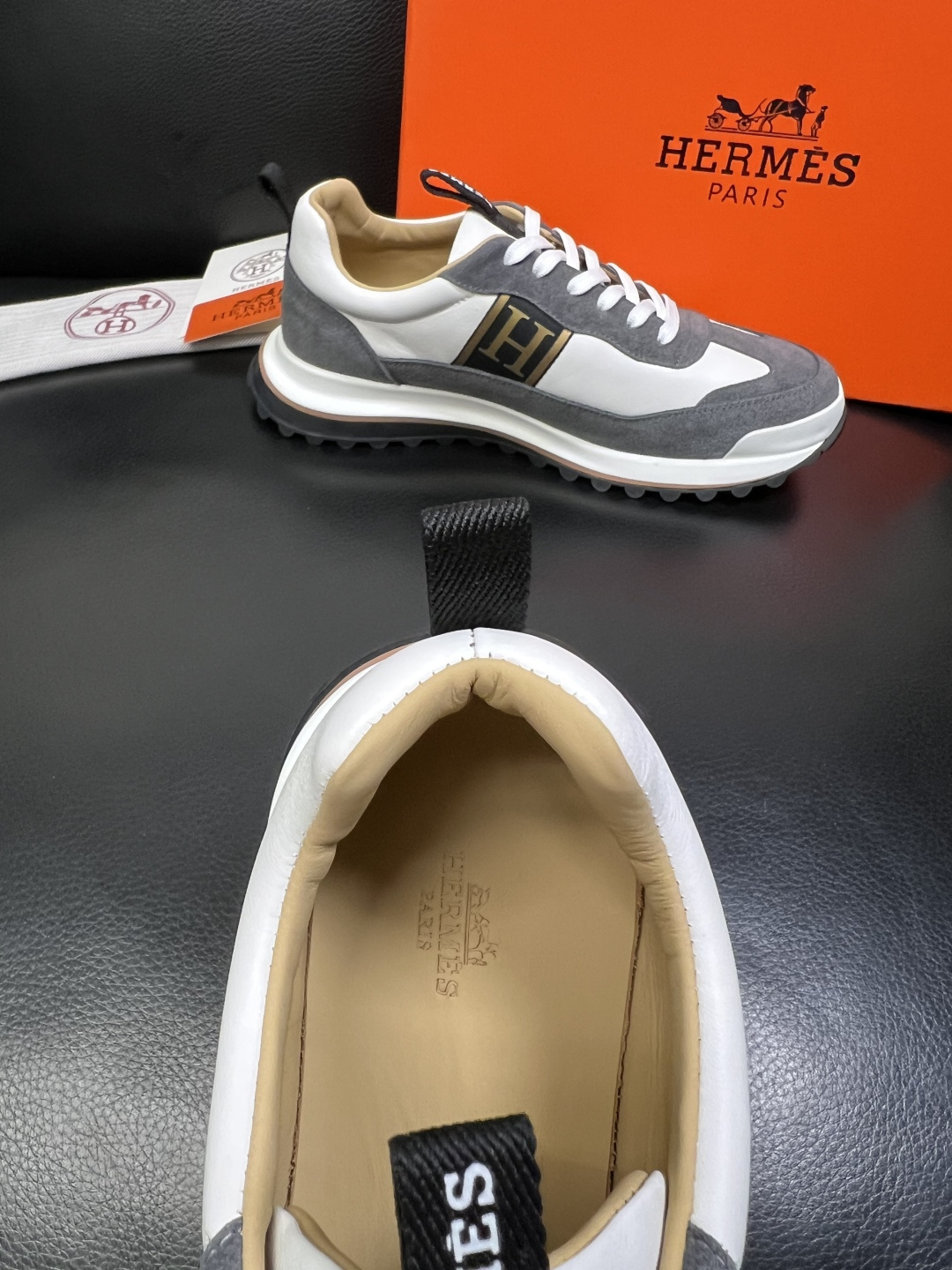 Hermes 高品质 顶级工艺品 爱马仕 专柜同步发售原厂配置，意大利进口原版牛皮面料，高品质拼接工艺，