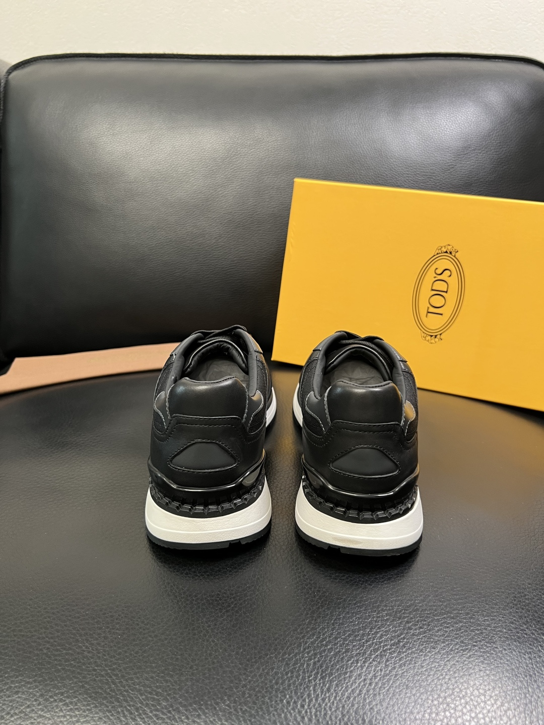 Tods 高品质 顶级工艺品 托德斯 专柜新款原厂配置，意大利进口牛皮拼布面料，进口牛里垫，透气舒适，鞋