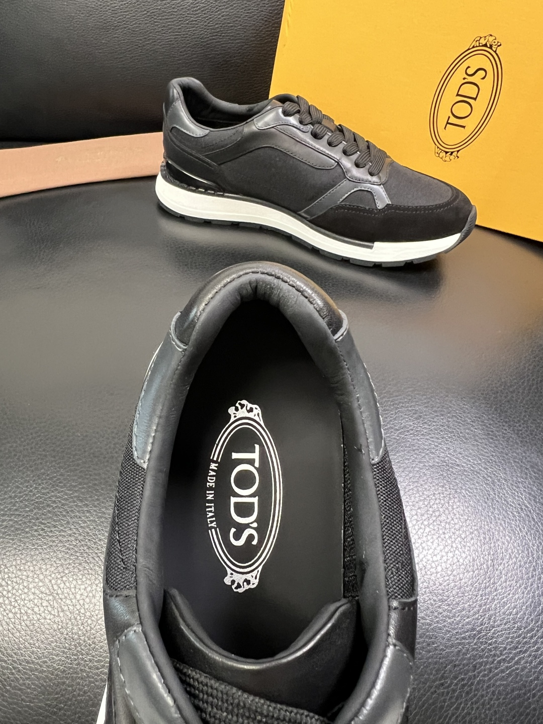 Tods 高品质 顶级工艺品 托德斯 专柜新款原厂配置，意大利进口牛皮拼布面料，进口牛里垫，透气舒适，鞋