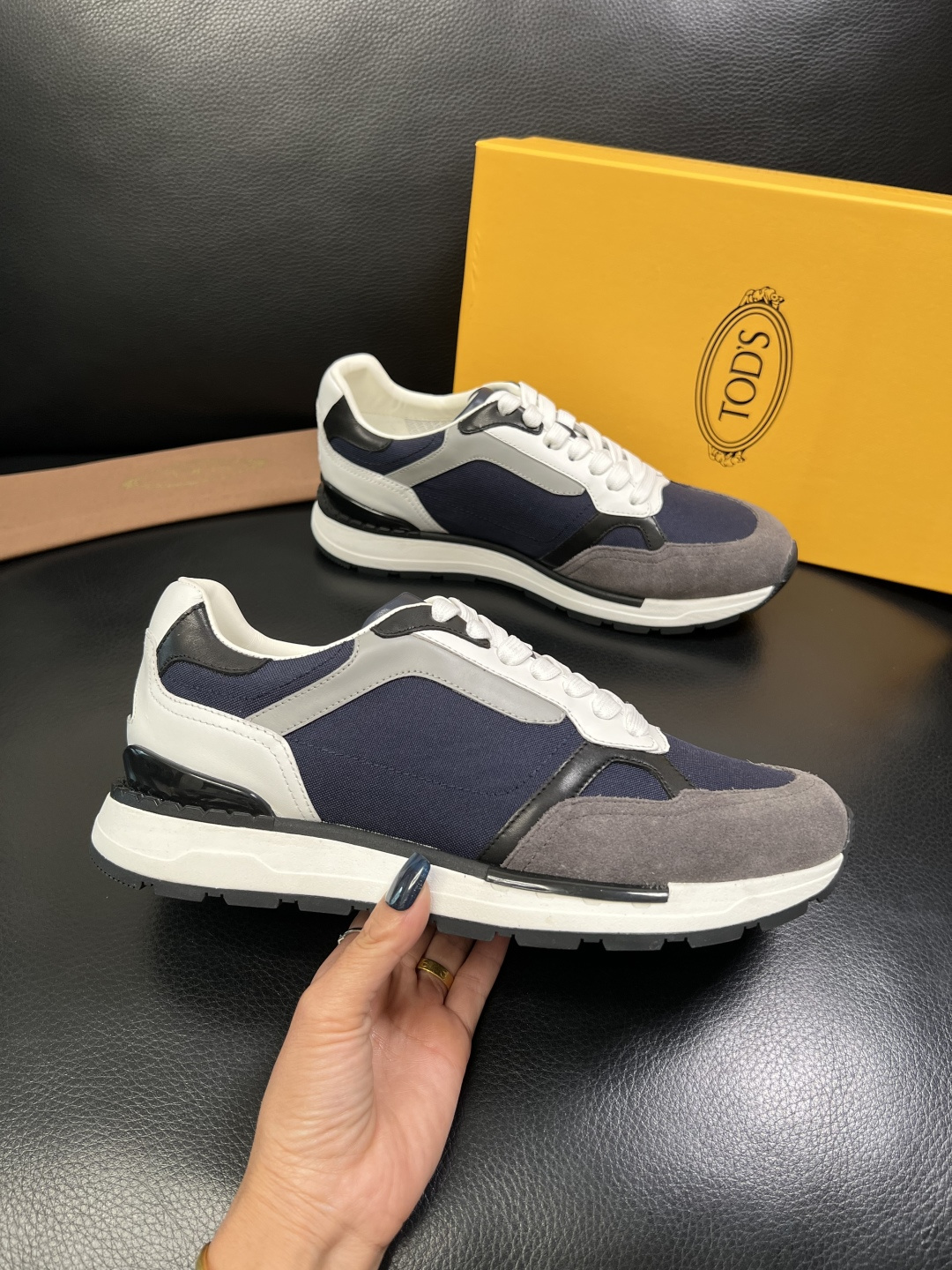 Tods 高品质 顶级工艺品 托德斯 专柜新款原厂配置，意大利进口牛皮拼布面料，进口牛里垫，透气舒适，鞋