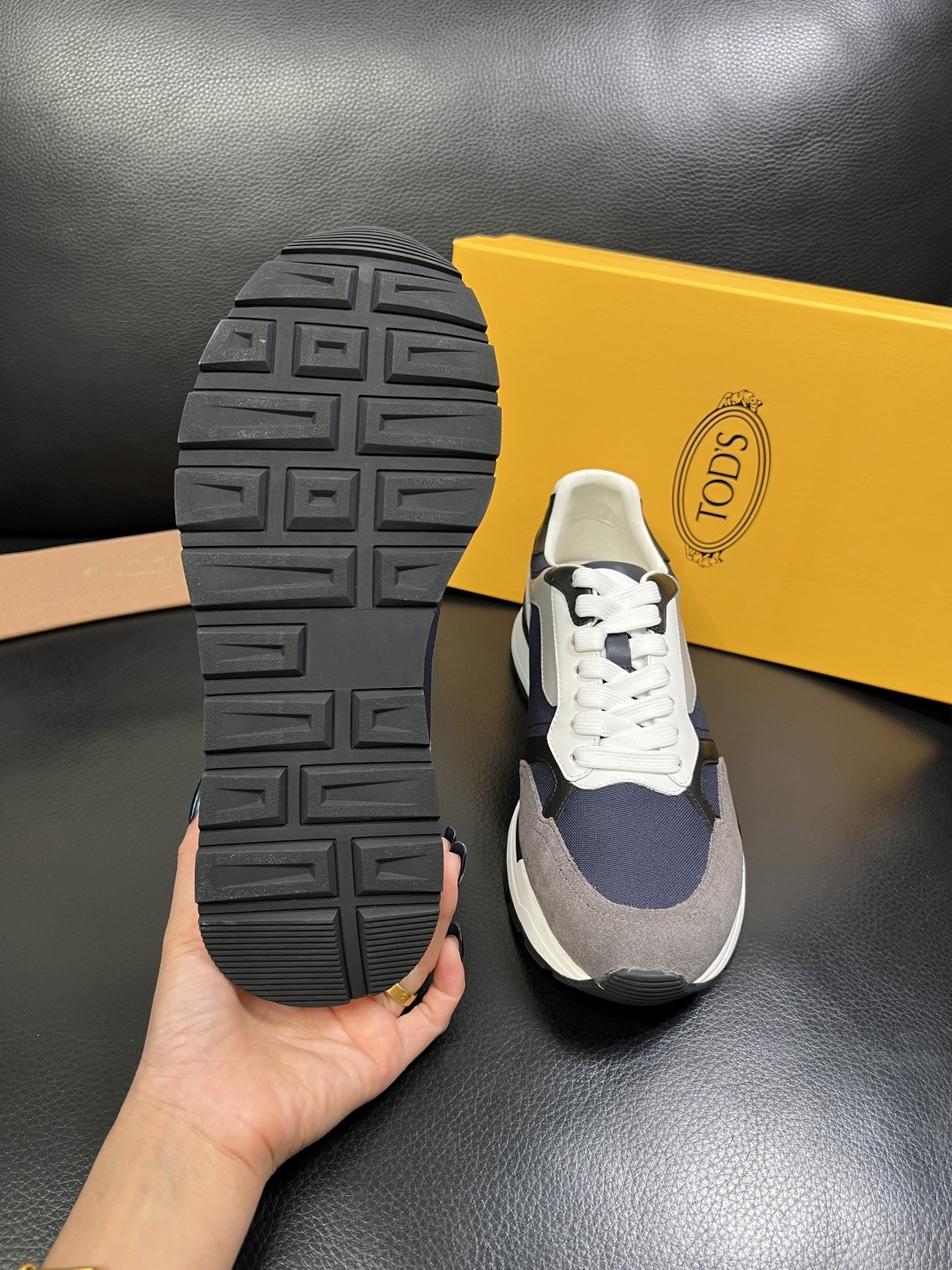 Tods 高品质 顶级工艺品 托德斯 专柜新款原厂配置，意大利进口牛皮拼布面料，进口牛里垫，透气舒适，鞋