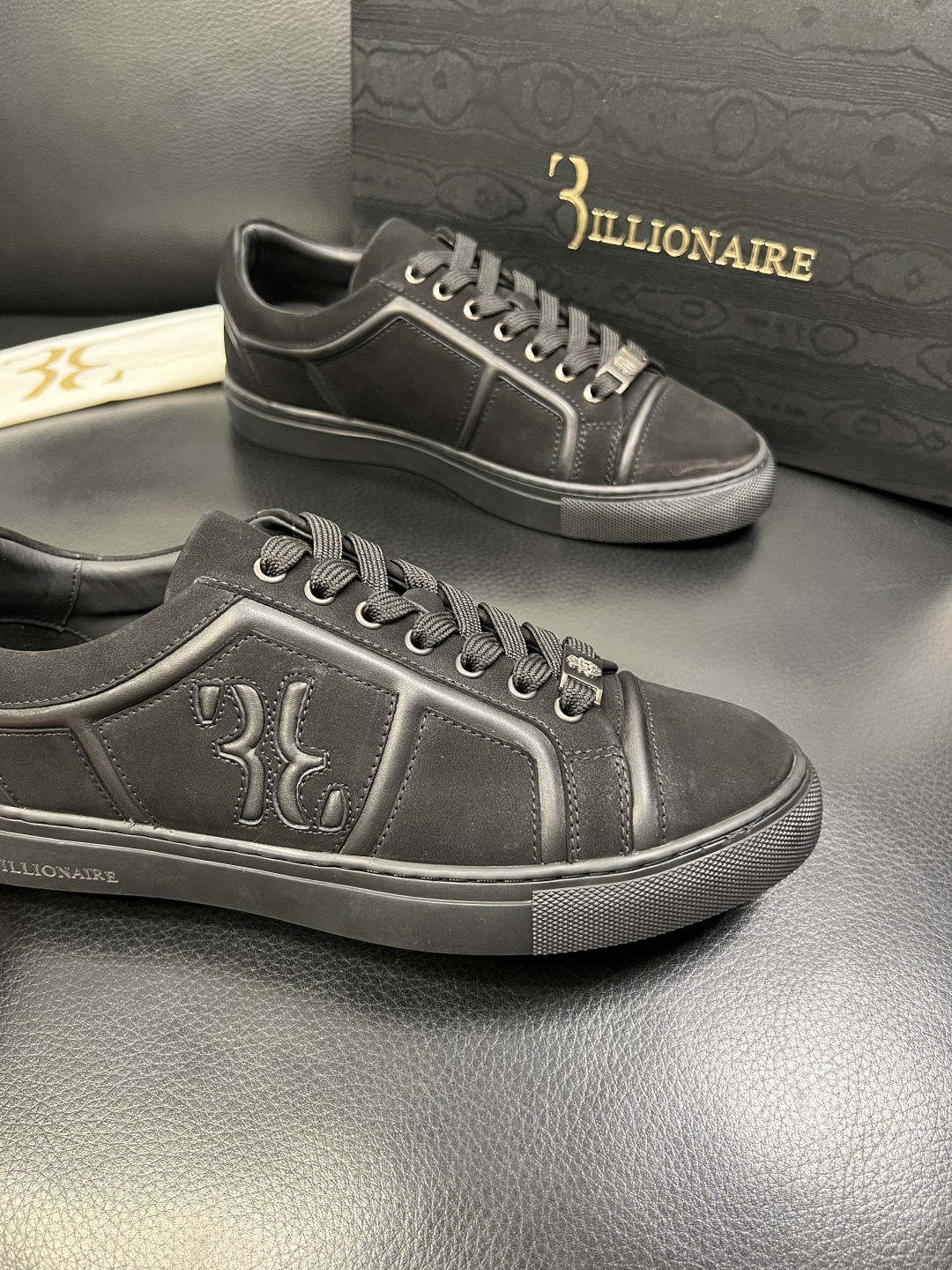 Billionaire 高品质 顶级工艺品 亿万富翁 专柜新款原厂配置，意大利进口牛皮面料，进口牛里垫，