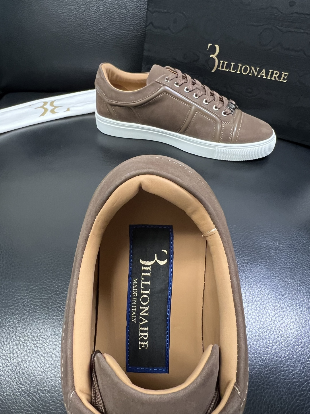 Billionaire 高品质 顶级工艺品 亿万富翁 专柜新款原厂配置，意大利进口牛皮面料，进口牛里垫，