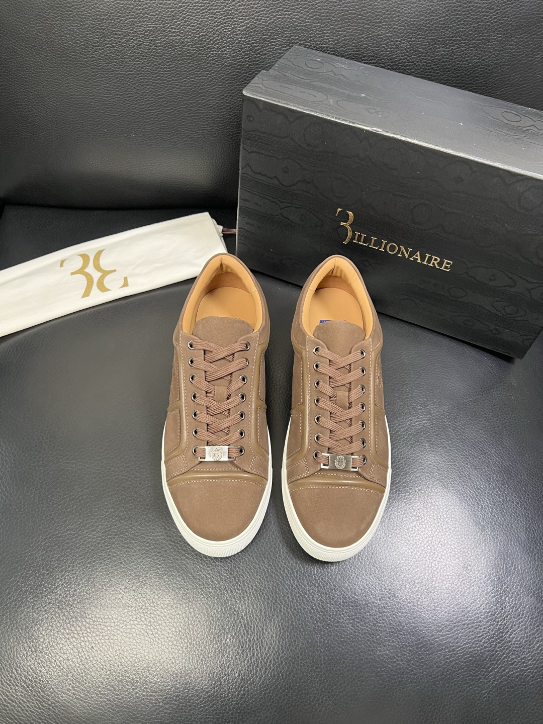 Billionaire 高品质 顶级工艺品 亿万富翁 专柜新款原厂配置，意大利进口牛皮面料，进口牛里垫，