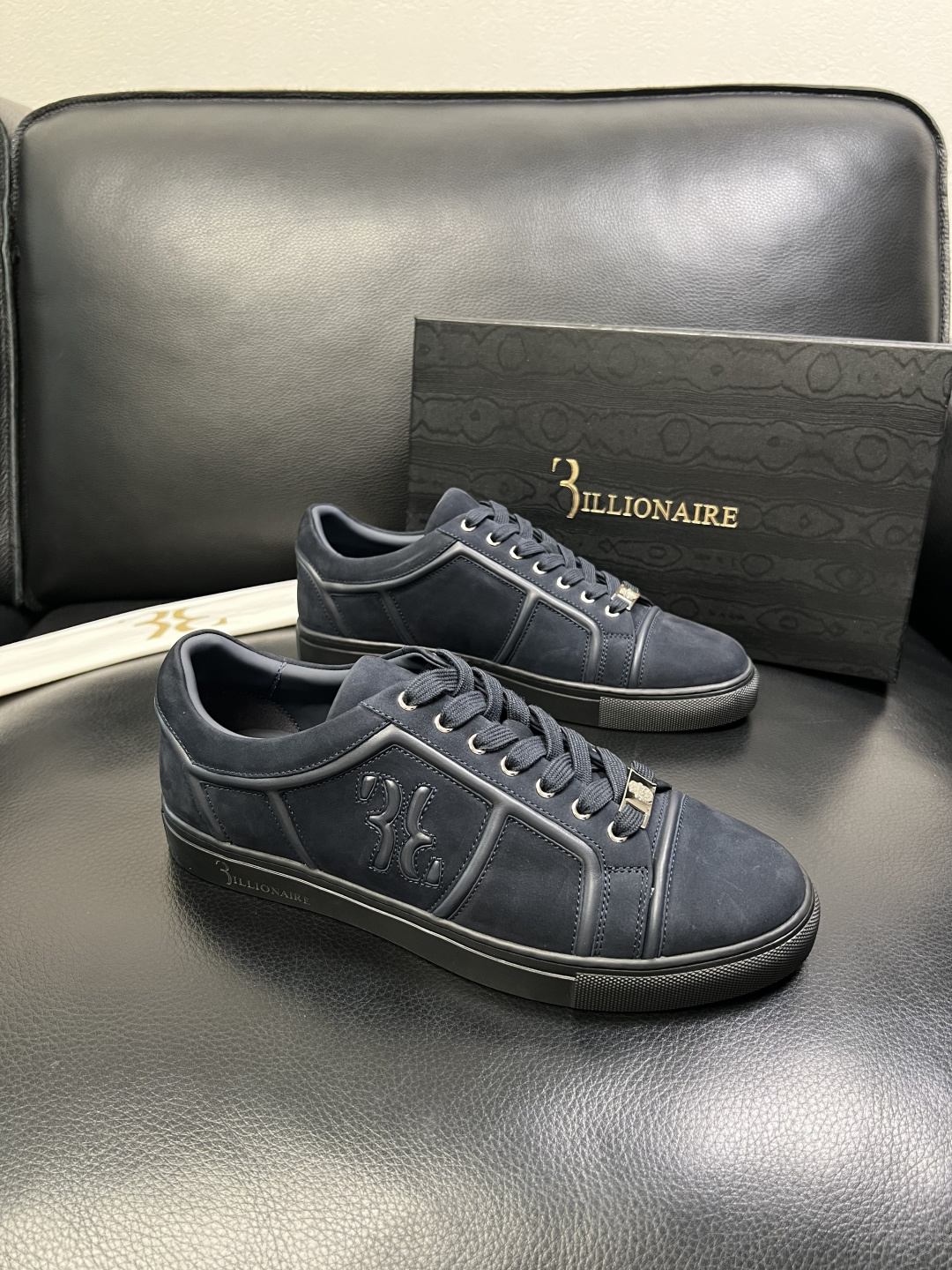 Billionaire 高品质 顶级工艺品 亿万富翁 专柜新款原厂配置，意大利进口牛皮面料，进口牛里垫，