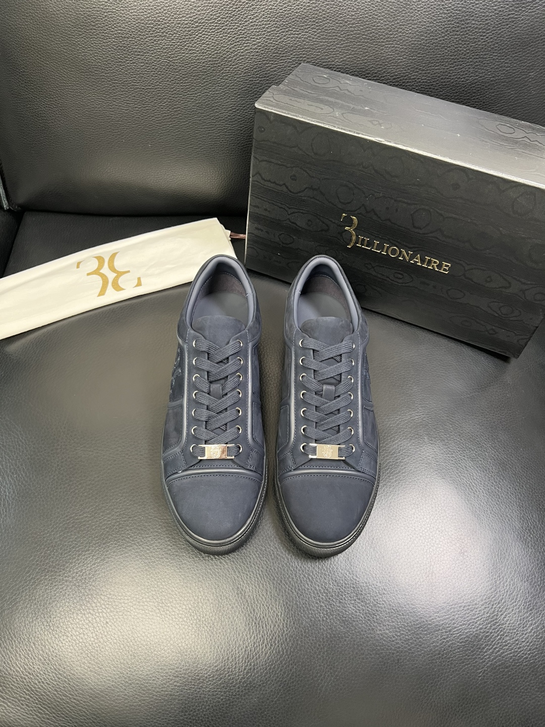 Billionaire 高品质 顶级工艺品 亿万富翁 专柜新款原厂配置，意大利进口牛皮面料，进口牛里垫，