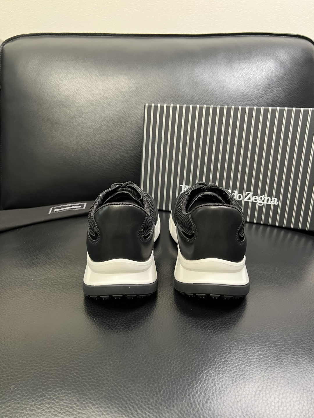 Zegna 高品质 顶级工艺品 杰尼亚 专柜新款原厂配置，意大利进口牛皮面料，进口牛里垫，透气舒适，鞋底