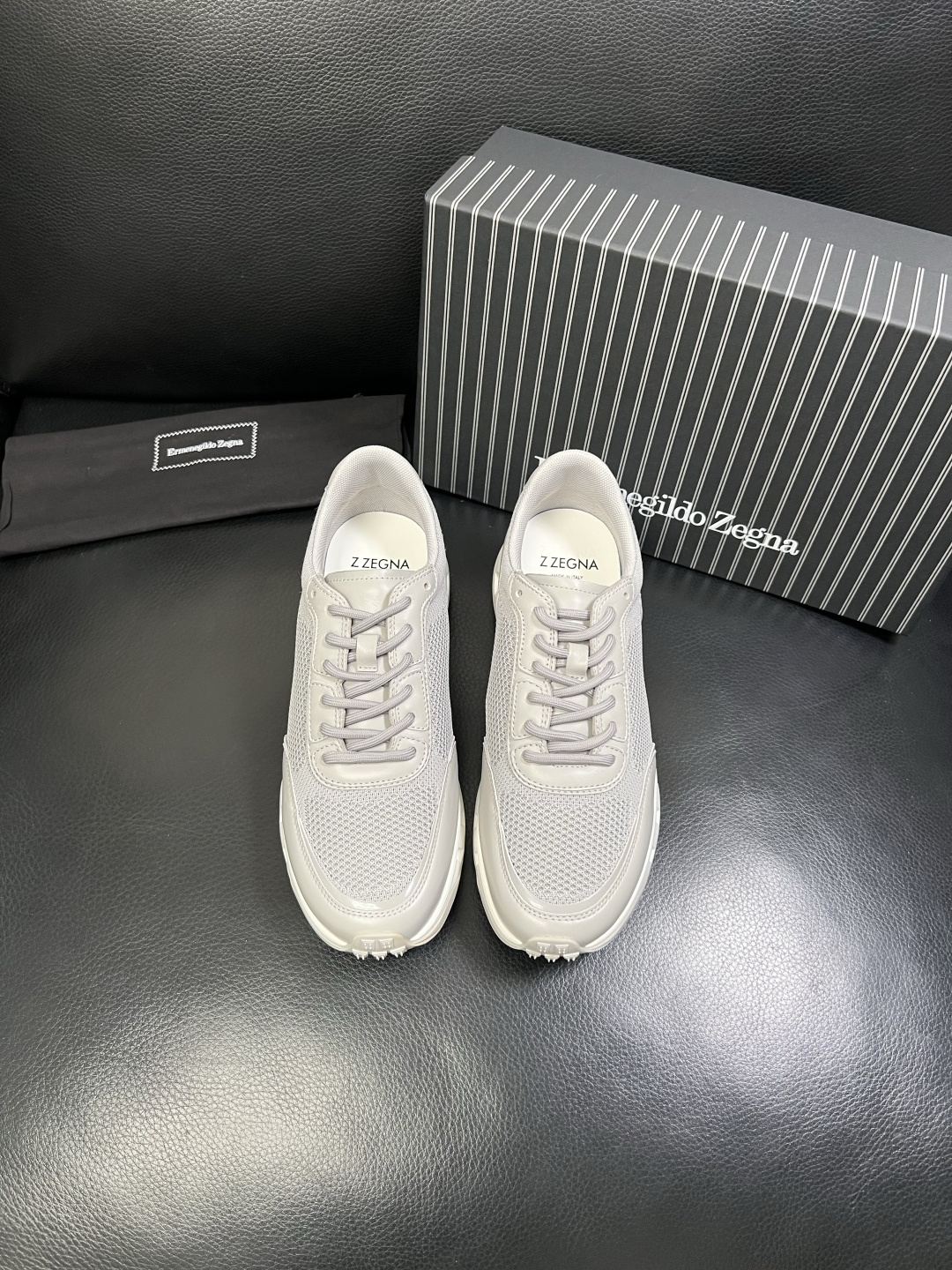 Zegna 高品质 顶级工艺品 杰尼亚 专柜新款原厂配置，意大利进口牛皮面料，进口牛里垫，透气舒适，鞋底