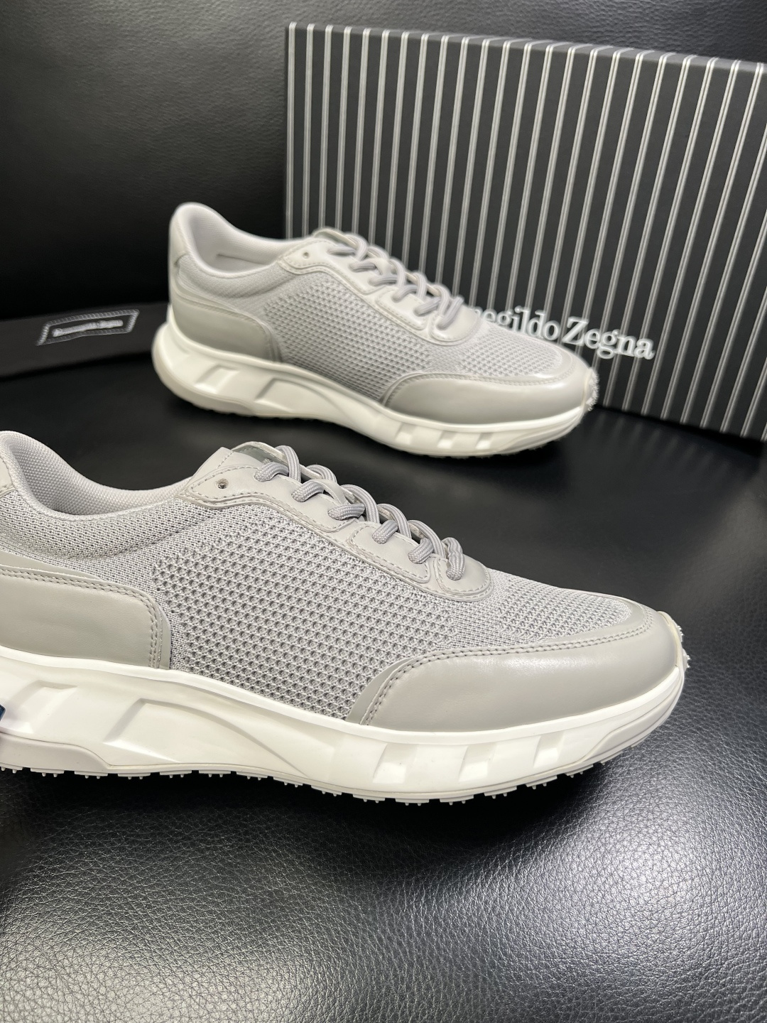 Zegna 高品质 顶级工艺品 杰尼亚 专柜新款原厂配置，意大利进口牛皮面料，进口牛里垫，透气舒适，鞋底