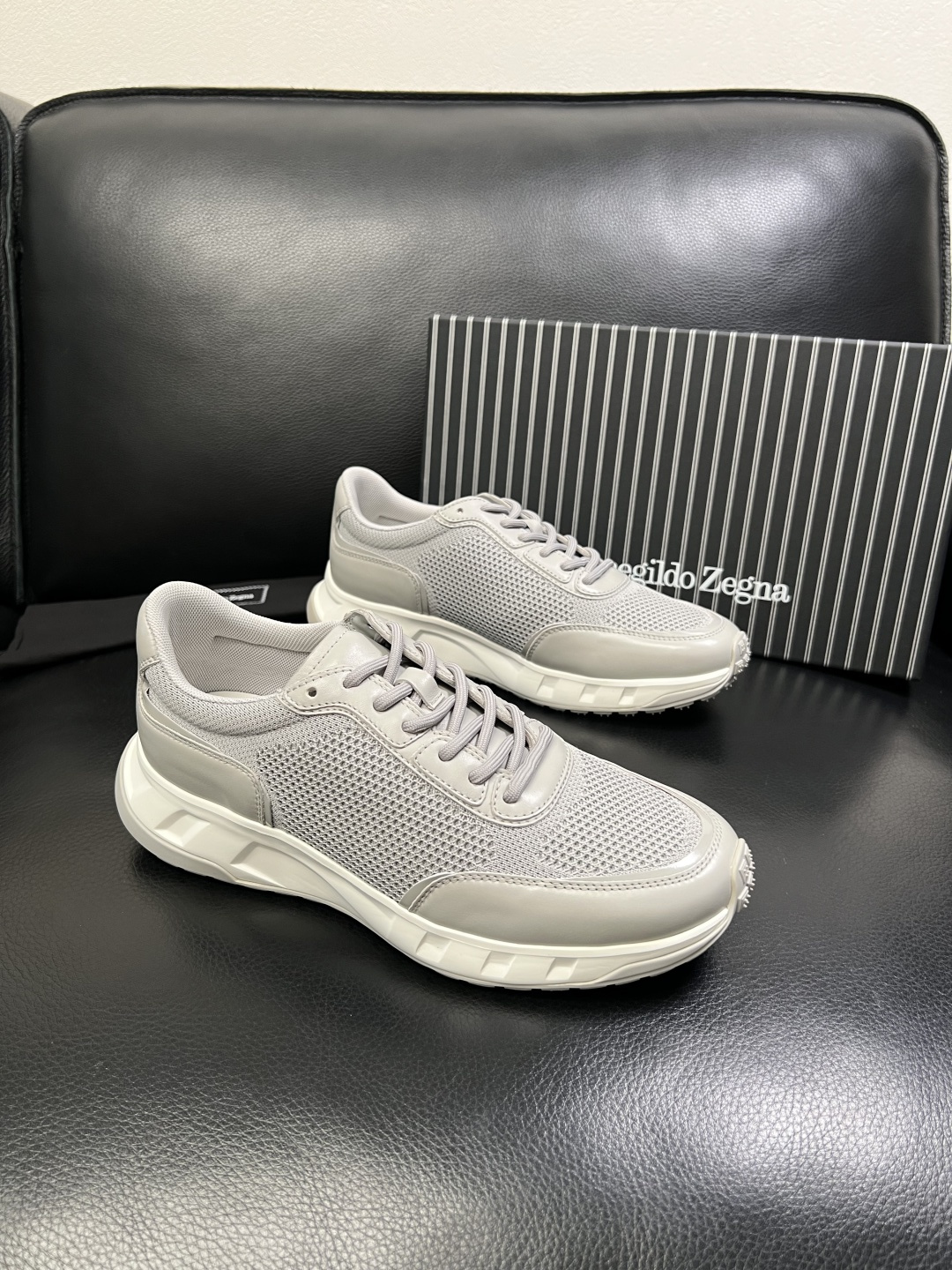 Zegna 高品质 顶级工艺品 杰尼亚 专柜新款原厂配置，意大利进口牛皮面料，进口牛里垫，透气舒适，鞋底