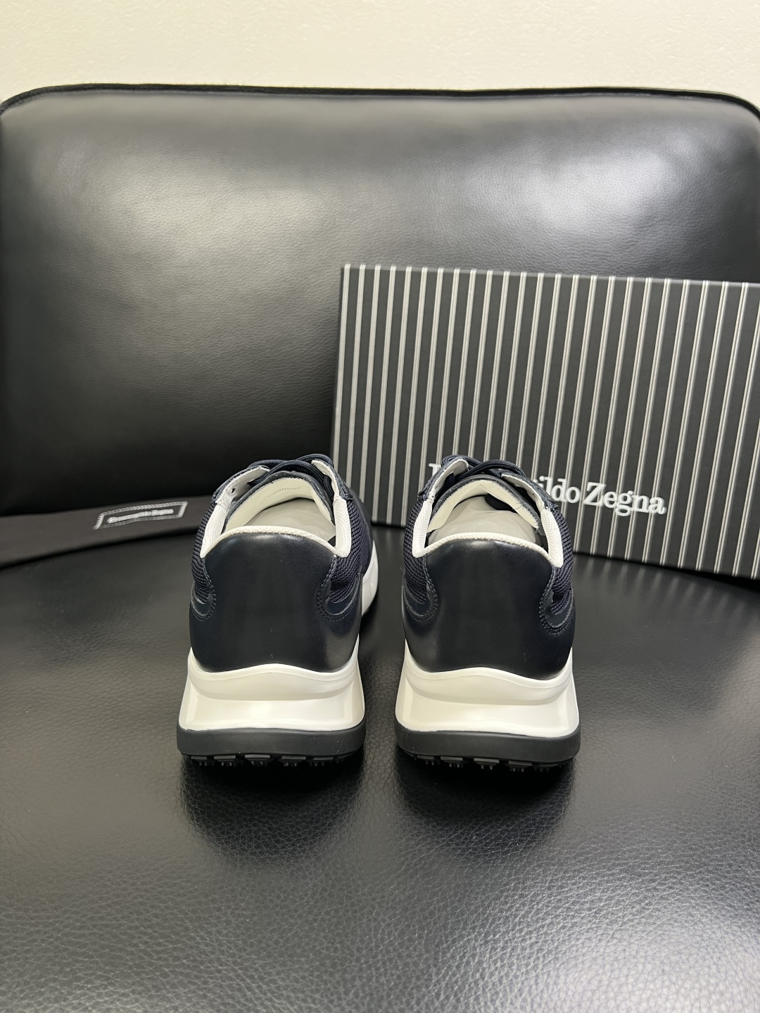 Zegna 高品质 顶级工艺品 杰尼亚 专柜新款原厂配置，意大利进口牛皮面料，进口牛里垫，透气舒适，鞋底