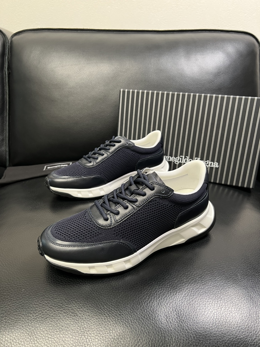 Zegna 高品质 顶级工艺品 杰尼亚 专柜新款原厂配置，意大利进口牛皮面料，进口牛里垫，透气舒适，鞋底