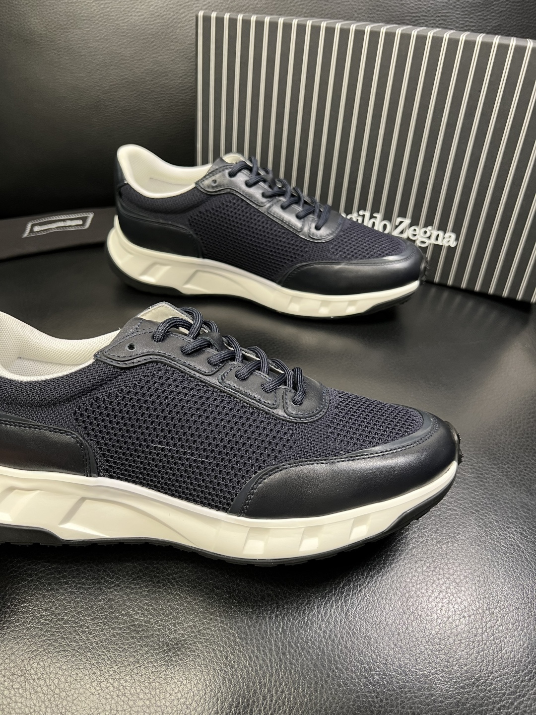 Zegna 高品质 顶级工艺品 杰尼亚 专柜新款原厂配置，意大利进口牛皮面料，进口牛里垫，透气舒适，鞋底