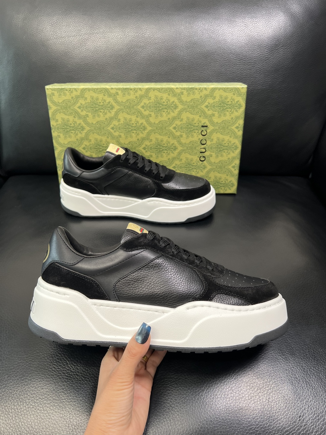 Gucci 高品质 顶级工艺品 古奇 专柜新款原厂配置，意大利进口牛皮面料，进口牛皮内里垫，透气舒适，鞋