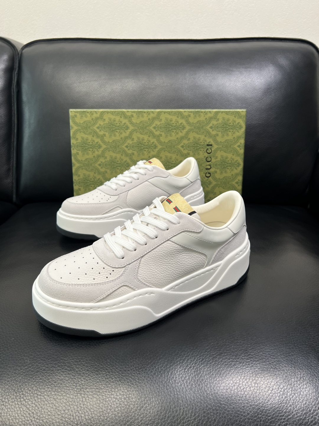 Gucci 高品质 顶级工艺品 古奇 专柜新款原厂配置，意大利进口牛皮面料，进口牛皮内里垫，透气舒适，鞋