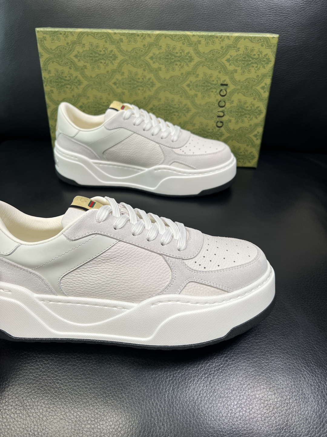 Gucci 高品质 顶级工艺品 古奇 专柜新款原厂配置，意大利进口牛皮面料，进口牛皮内里垫，透气舒适，鞋