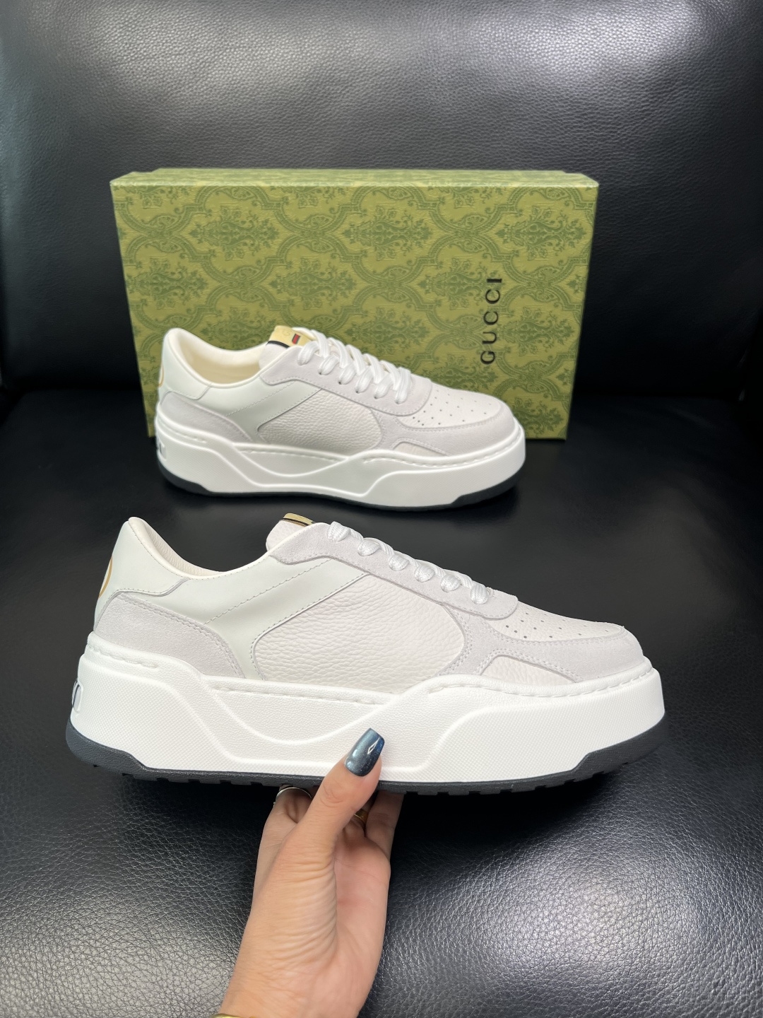 Gucci 高品质 顶级工艺品 古奇 专柜新款原厂配置，意大利进口牛皮面料，进口牛皮内里垫，透气舒适，鞋