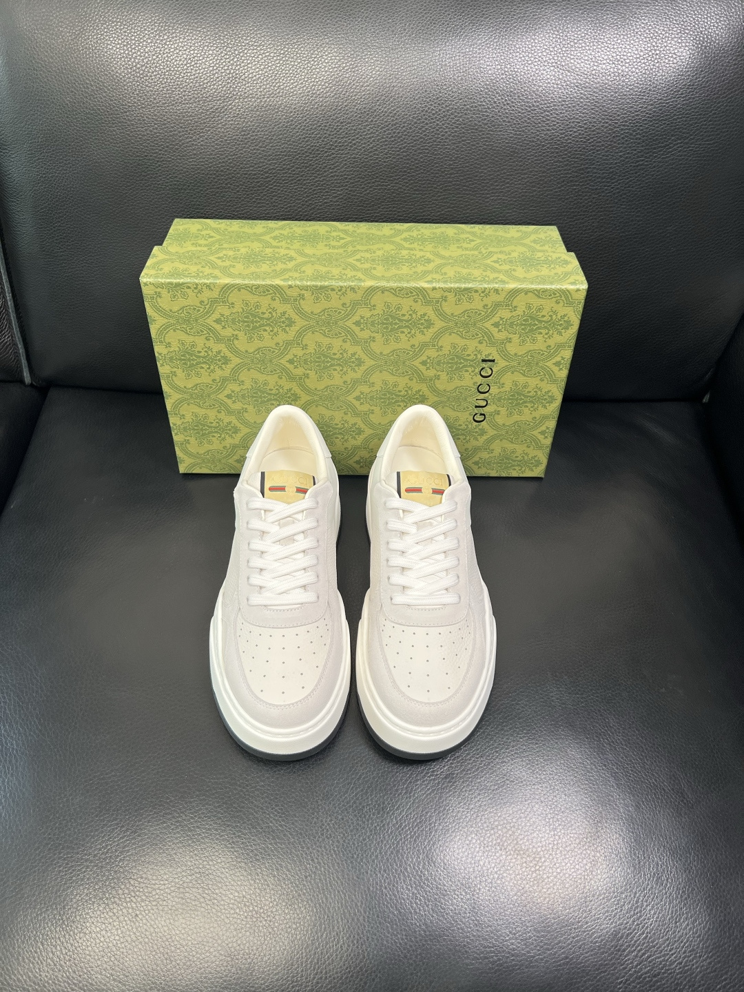 Gucci 高品质 顶级工艺品 古奇 专柜新款原厂配置，意大利进口牛皮面料，进口牛皮内里垫，透气舒适，鞋