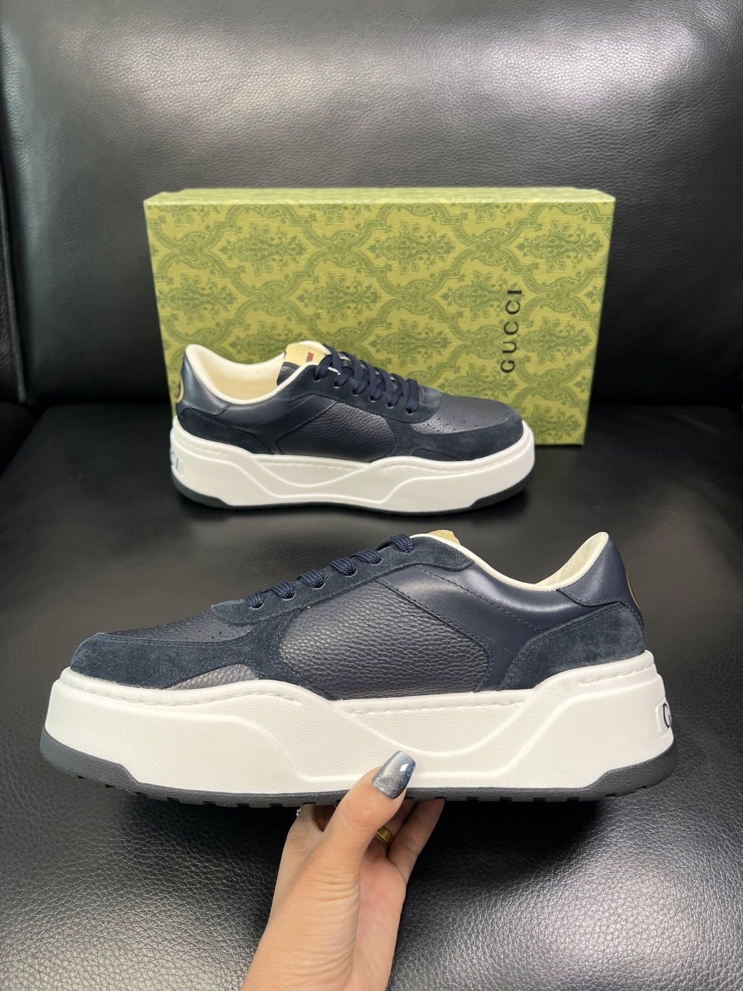 Gucci 高品质 顶级工艺品 古奇 专柜新款原厂配置，意大利进口牛皮面料，进口牛皮内里垫，透气舒适，鞋