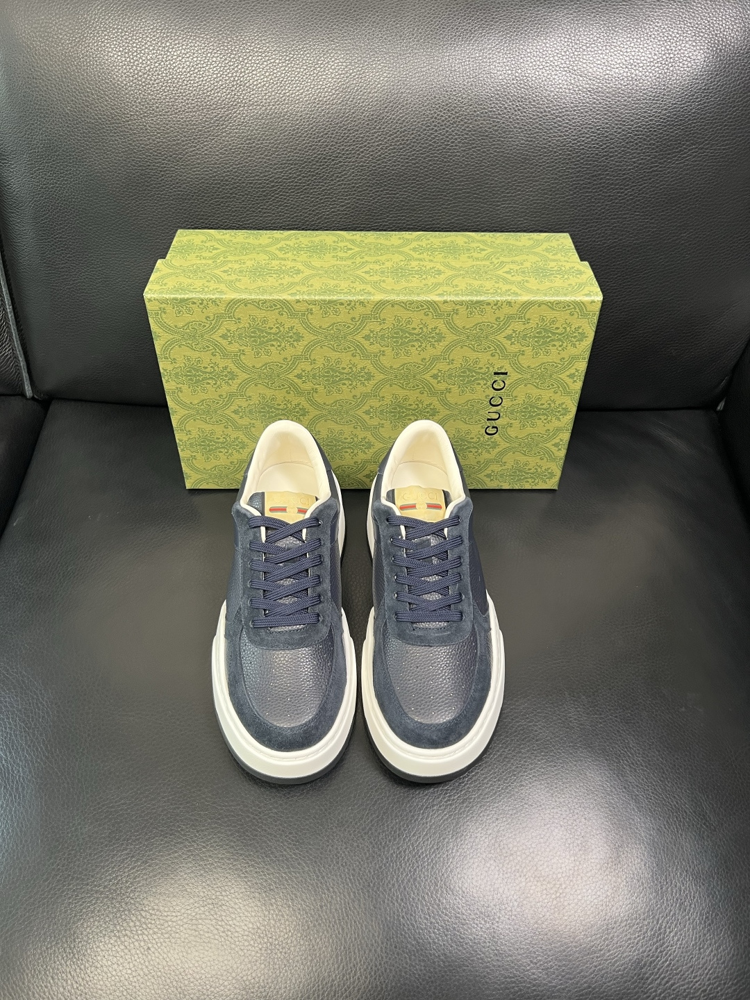 Gucci 高品质 顶级工艺品 古奇 专柜新款原厂配置，意大利进口牛皮面料，进口牛皮内里垫，透气舒适，鞋