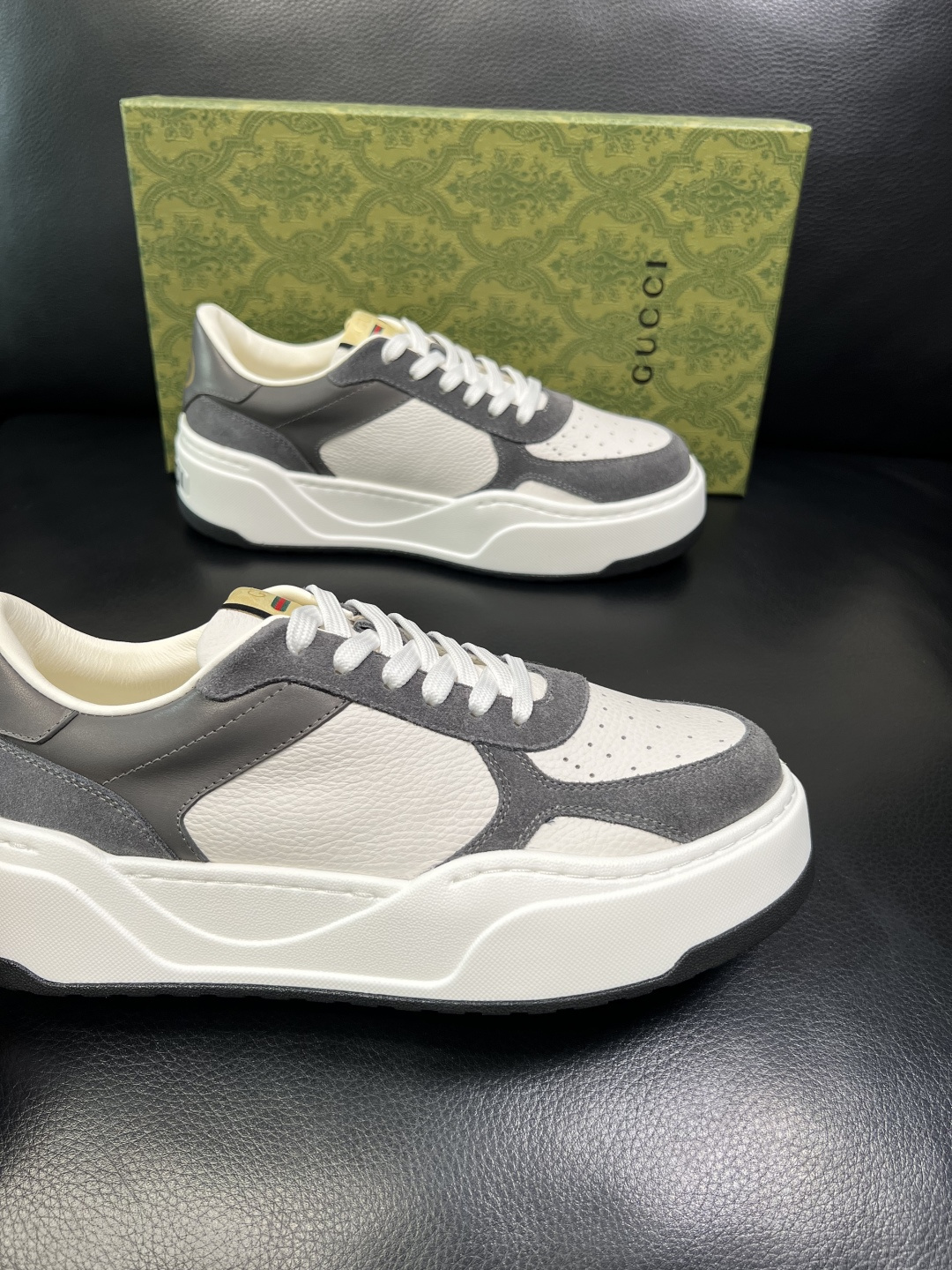 Gucci 高品质 顶级工艺品 古奇 专柜新款原厂配置，意大利进口牛皮面料，进口牛皮内里垫，透气舒适，鞋