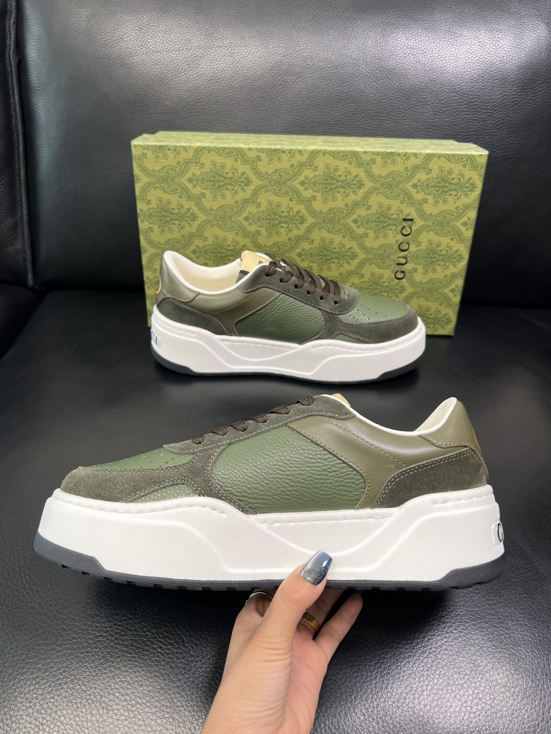 Gucci 高品质 顶级工艺品 古奇 专柜新款原厂配置，意大利进口牛皮面料，进口牛皮内里垫，透气舒适，鞋