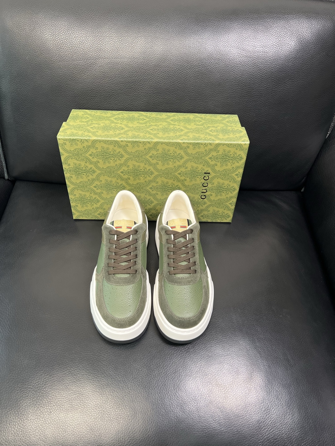 Gucci 高品质 顶级工艺品 古奇 专柜新款原厂配置，意大利进口牛皮面料，进口牛皮内里垫，透气舒适，鞋