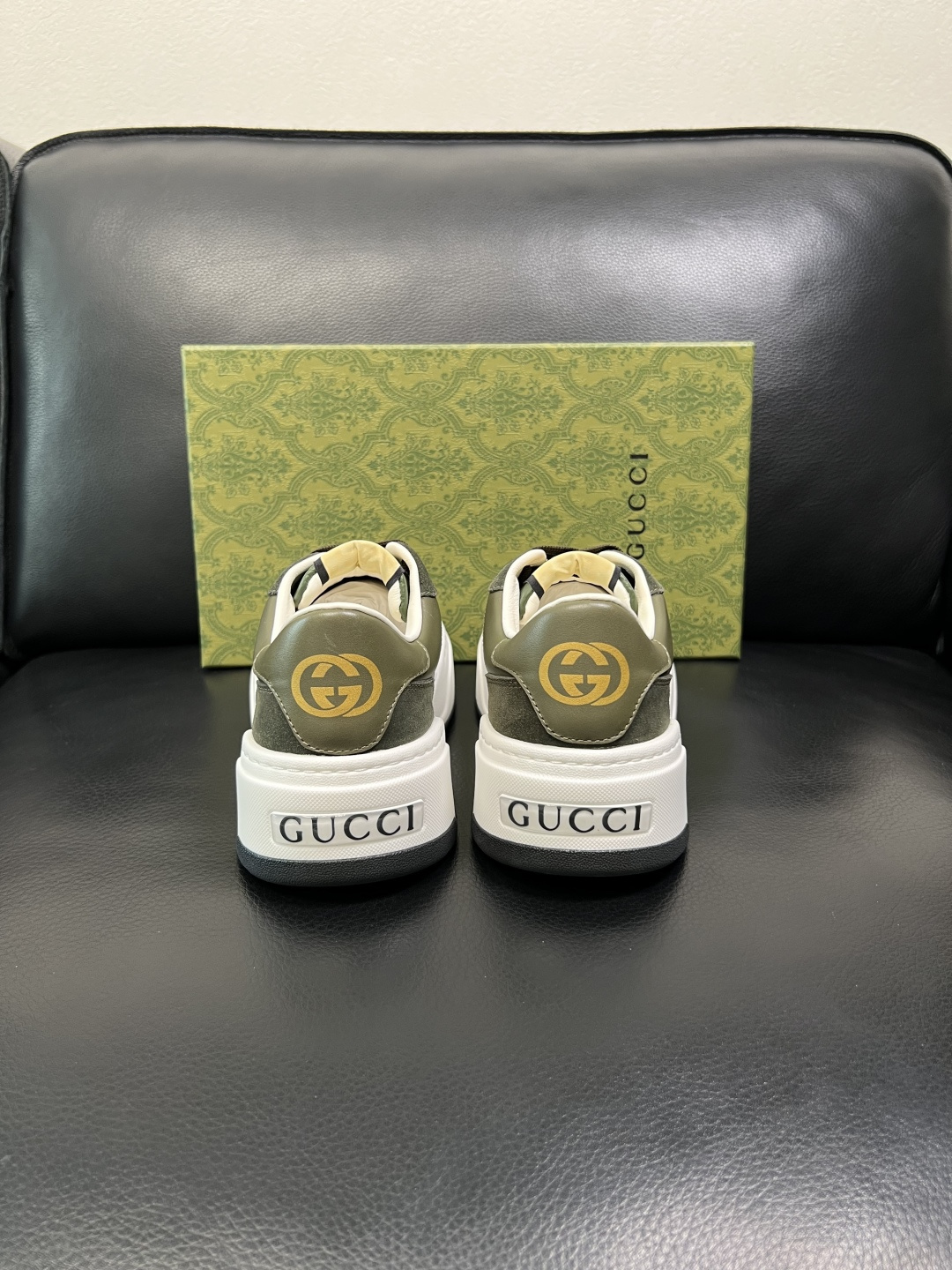 Gucci 高品质 顶级工艺品 古奇 专柜新款原厂配置，意大利进口牛皮面料，进口牛皮内里垫，透气舒适，鞋