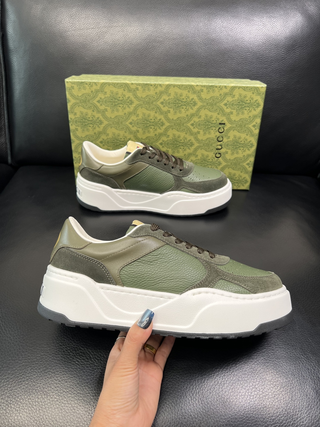 Gucci 高品质 顶级工艺品 古奇 专柜新款原厂配置，意大利进口牛皮面料，进口牛皮内里垫，透气舒适，鞋