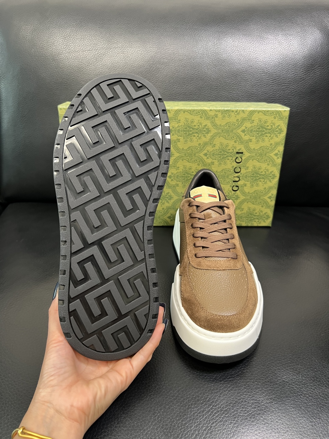 Gucci 高品质 顶级工艺品 古奇 专柜新款原厂配置，意大利进口牛皮面料，进口牛皮内里垫，透气舒适，鞋