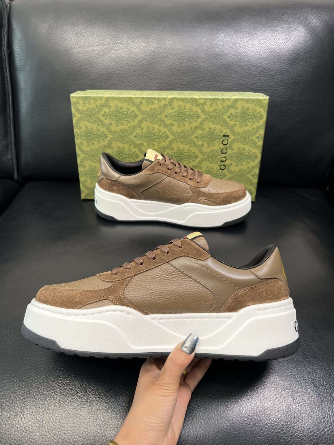 Gucci 高品质 顶级工艺品 古奇 专柜新款原厂配置，意大利进口牛皮面料，进口牛皮内里垫，透气舒适，鞋