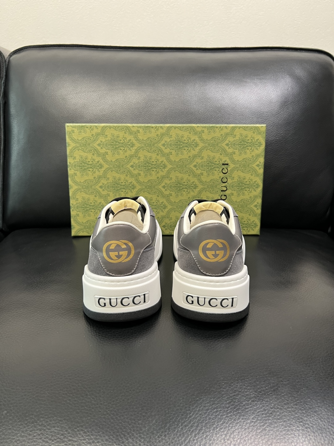 Gucci 高品质 顶级工艺品 古奇 专柜新款原厂配置，意大利进口牛皮面料，进口牛皮内里垫，透气舒适，鞋