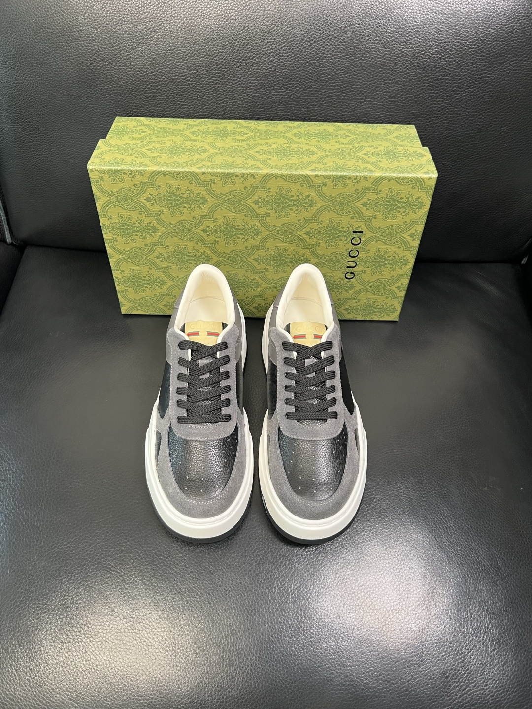 Gucci 高品质 顶级工艺品 古奇 专柜新款原厂配置，意大利进口牛皮面料，进口牛皮内里垫，透气舒适，鞋