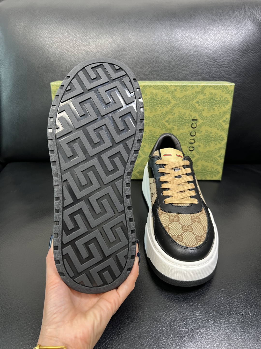 Gucci 高品质 顶级工艺品 古奇 专柜新款原厂配置，意大利进口牛皮面料，进口牛皮内里垫，透气舒适，鞋