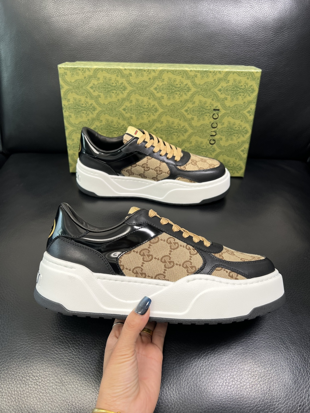 Gucci 高品质 顶级工艺品 古奇 专柜新款原厂配置，意大利进口牛皮面料，进口牛皮内里垫，透气舒适，鞋