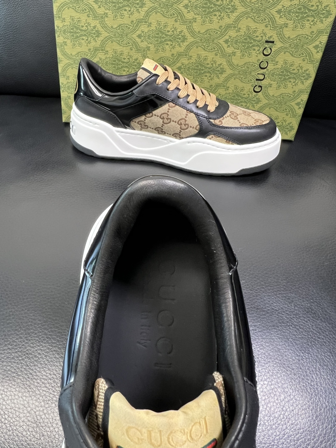 Gucci 高品质 顶级工艺品 古奇 专柜新款原厂配置，意大利进口牛皮面料，进口牛皮内里垫，透气舒适，鞋